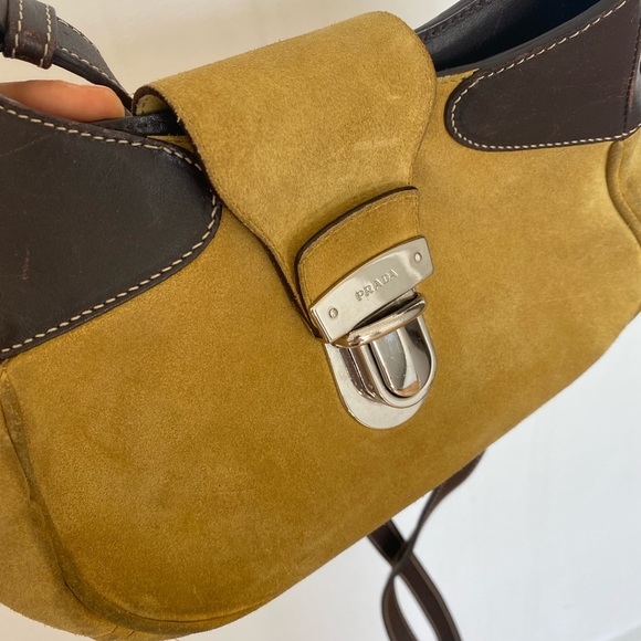 Authentic Prada Leather Micro Crossbody - Picture 8 of 9